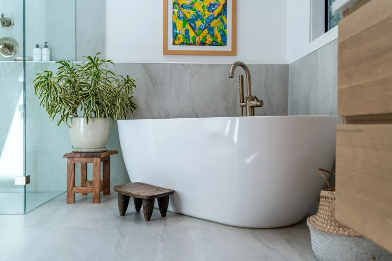 Bathtub installation by Nana Bath in the Seattle area