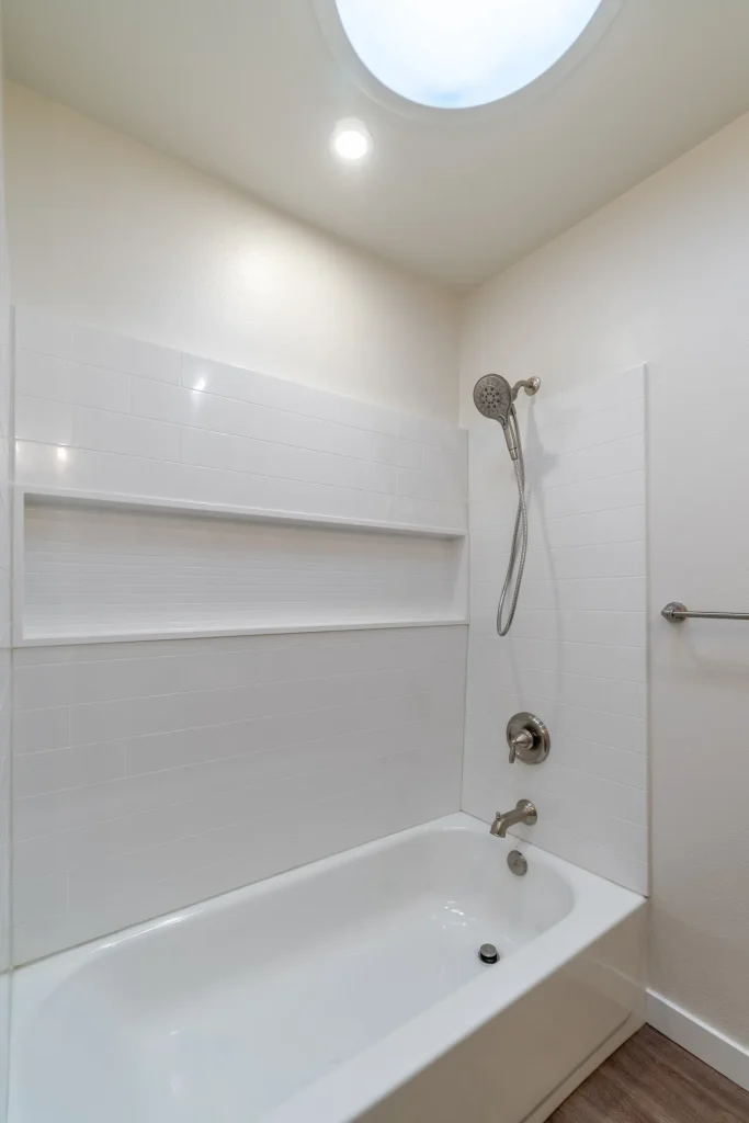 Bathtub installation by Nana Bath in the Seattle area
